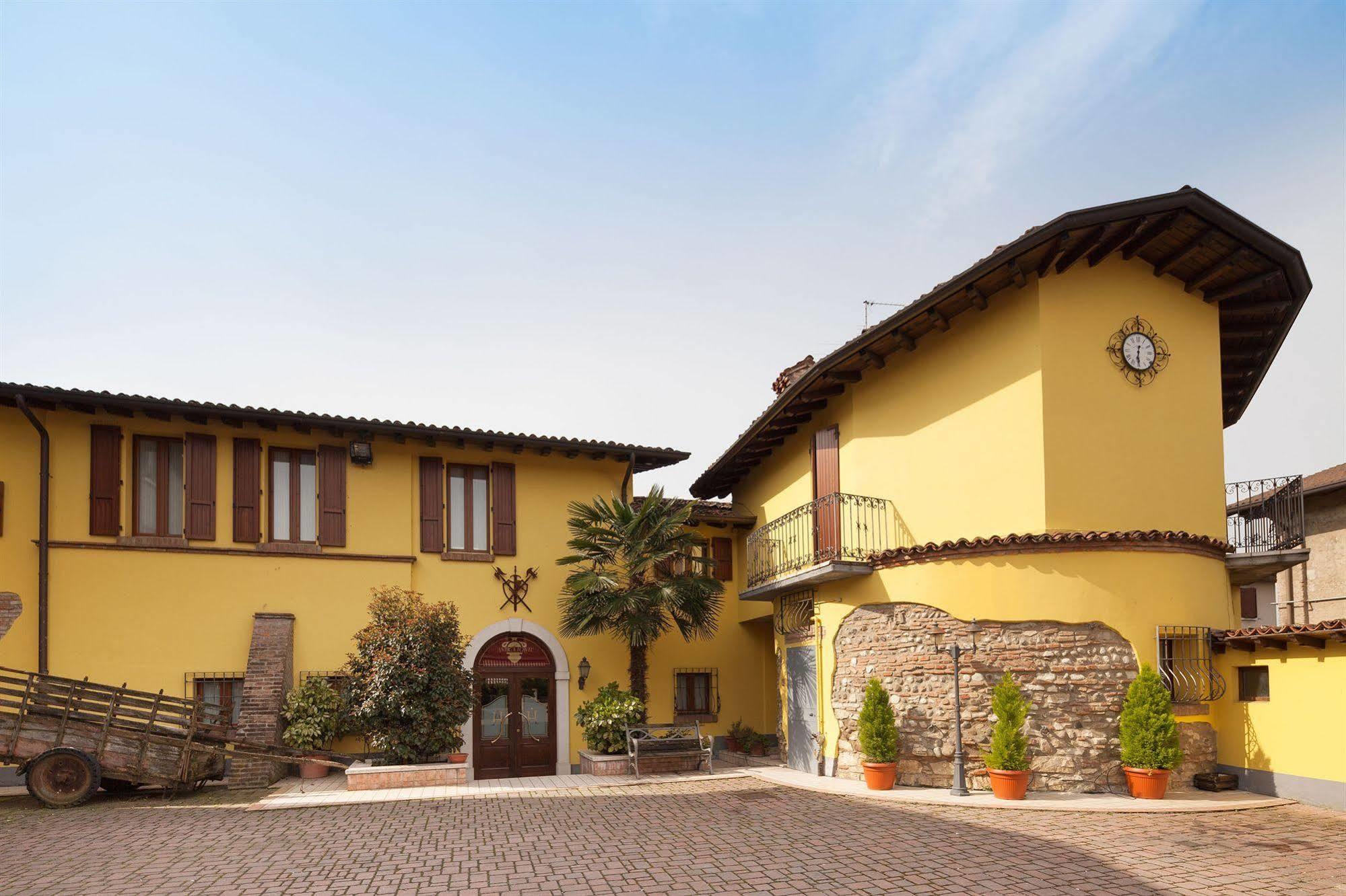 Hotel Antica Fonte Brescia Exteriör bild