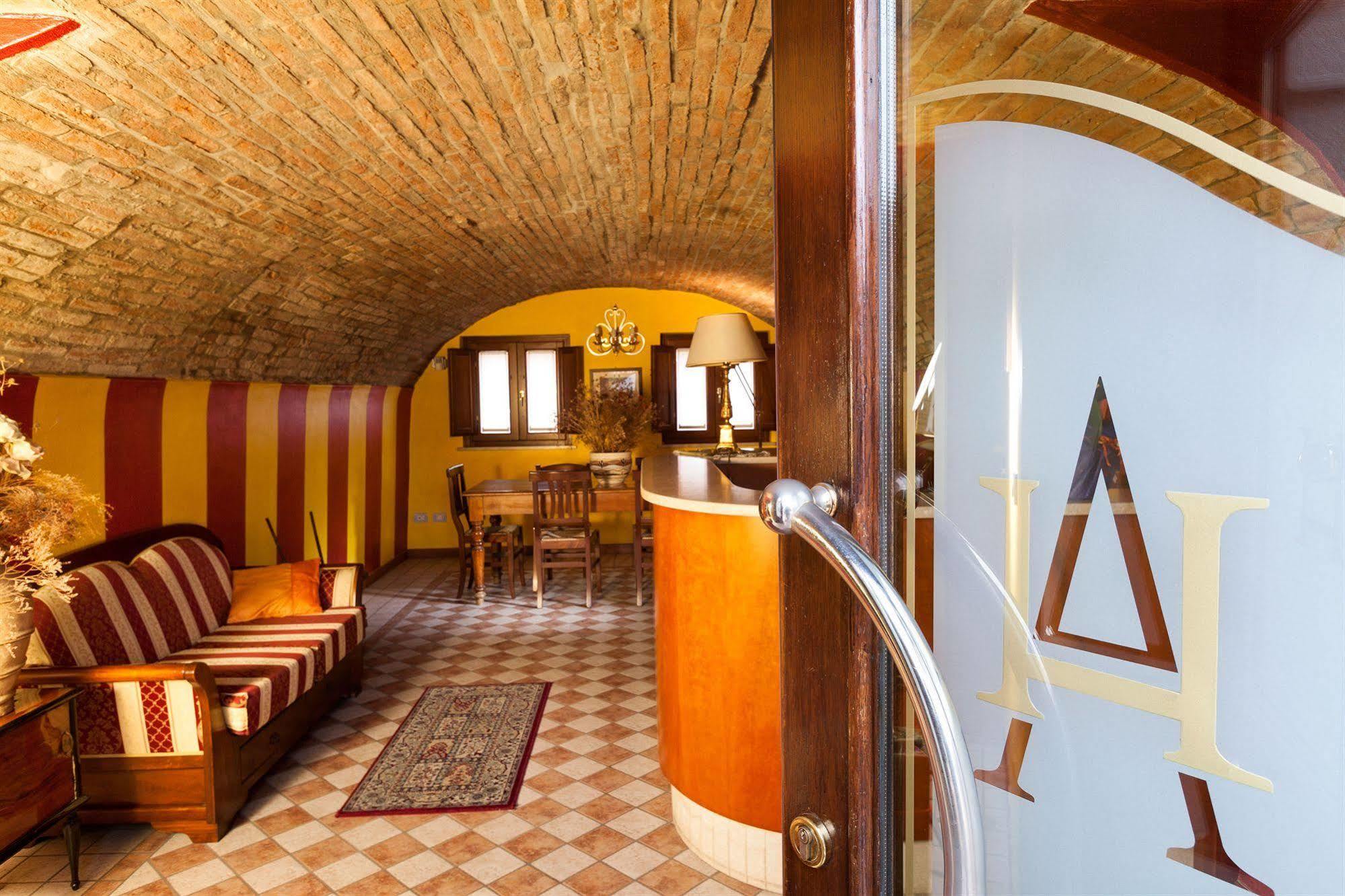 Hotel Antica Fonte Brescia Exteriör bild